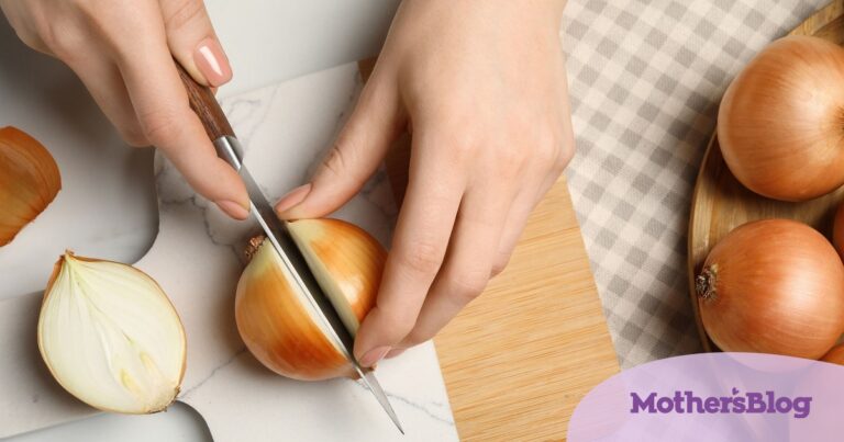 Tips for moms: The way you cut the onion changes its taste