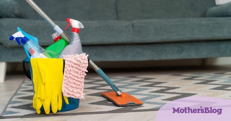 Tips for moms: How to clean the carpets yourself at home